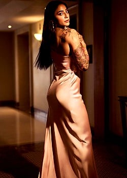 Bani J image 2 of 4