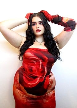 Barbie Ferreira image 2 of 4