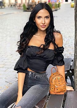 Barbora Aglerova image 3 of 4