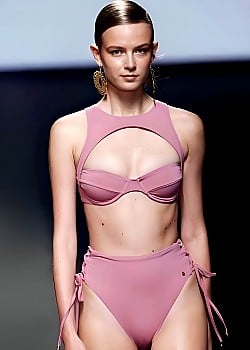 Barbora Kolarikova image 4 of 4