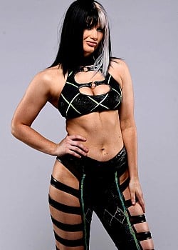 Bea Priestley image 2 of 4