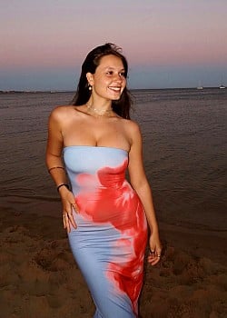 Beatriz Castilho image 3 of 4