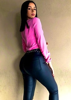 Beatriz Moreira image 4 of 4