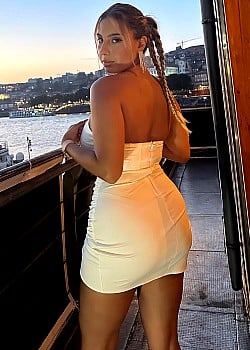 Beatriz Novais image 2 of 4