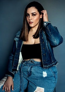 Becca Elisse image 4 of 4