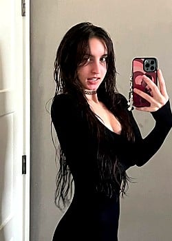 Beebee ASMR image 4 of 4