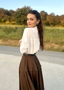 Belgin Simsek image 1 of 4