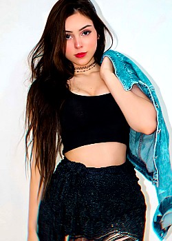 Bella Angel (Brazilian Singer) image 4 of 4