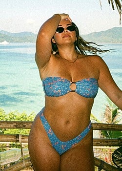 Bella Hammond image 2 of 4