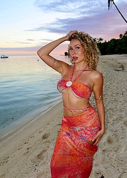 Bella Larimore image 2 of 3