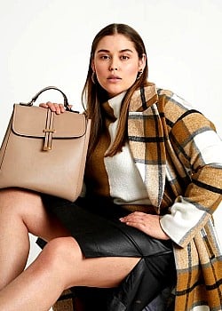 Bella Olguin image 3 of 3