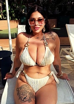 Bella The Don image 2 of 4