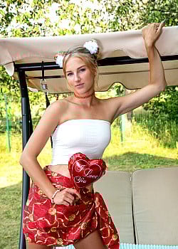 Beti (MetArt) image 4 of 4