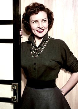 Betty White image 1 of 3