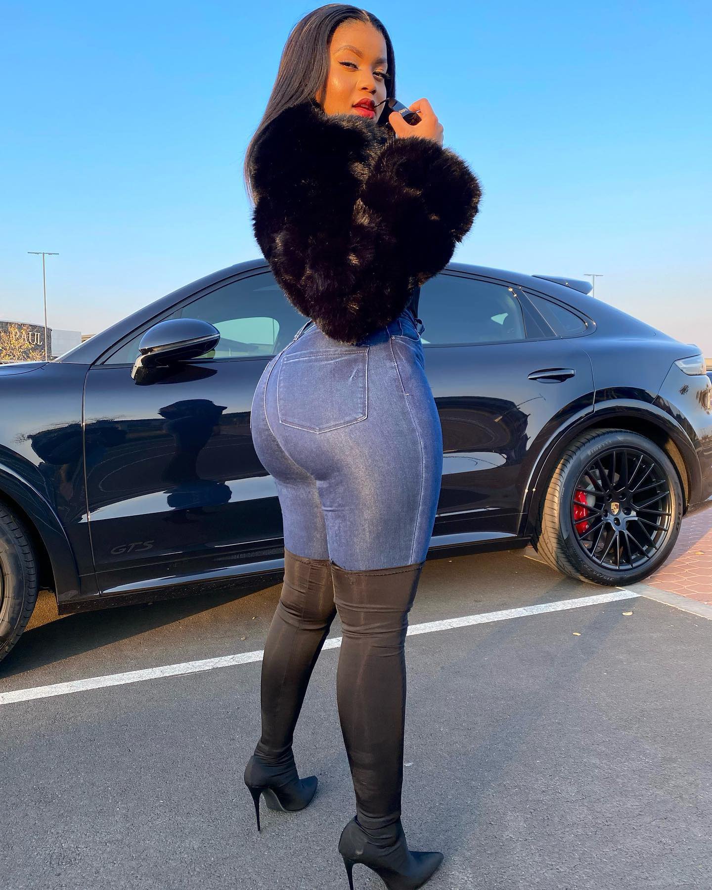 Beverly Tlhako - Free pics, galleries & more at Babepedia