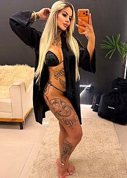Bianca Dias image 3 of 3