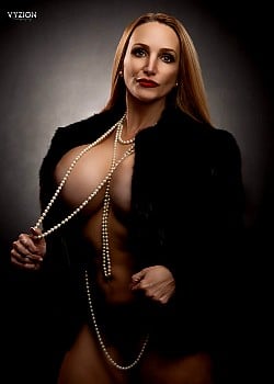Billi Bardot image 2 of 2
