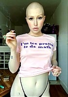 Bimboeyebrows profile photo