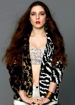 Birdy (singer) image 1 of 2