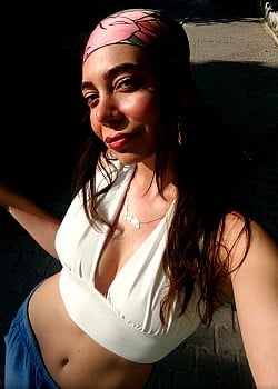 Birsu Demir image 2 of 3
