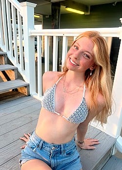 Bonnie Moore image 2 of 4