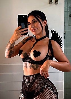 Breezy Foxx image 2 of 2