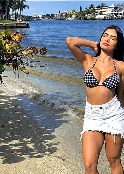 Brenda Dos Santos image 2 of 3