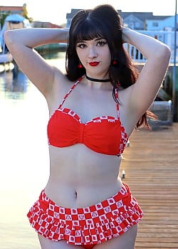 Bri Weiss image 4 of 4