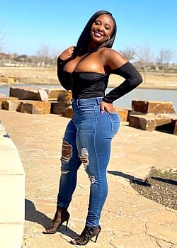 Briana Bette image 3 of 4