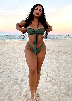 Brianna Leah image 2 of 4