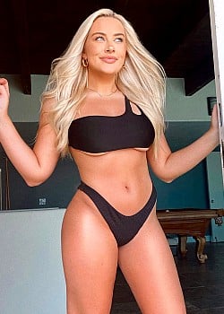 Brooke Schofield image 2 of 2
