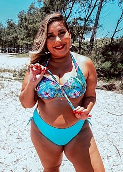 Bruna Lucena image 2 of 4