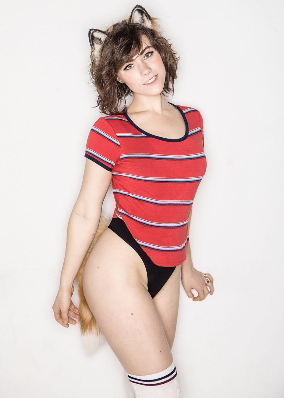 Bukkit Brown - Free pics, galleries & more at Babepedia