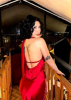Buse Aydin image 1 of 1