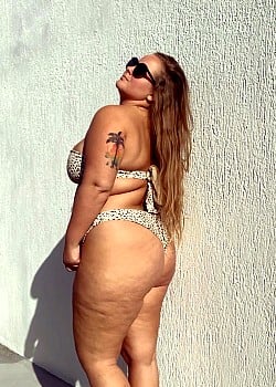 Byjennyyyy image 2 of 3