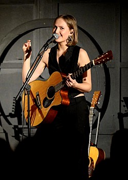 CEVIL (singer) image 2 of 2