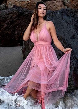Cailey Lonnie image 4 of 4