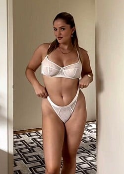 Caitlin Mazza image 2 of 4