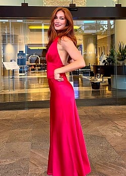 Caity Worthington image 2 of 4