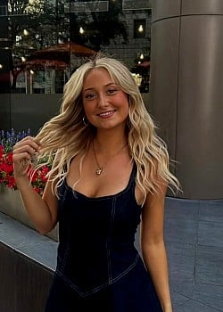 Cali Davidson image 3 of 3