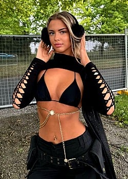 Calista Bell image 1 of 1