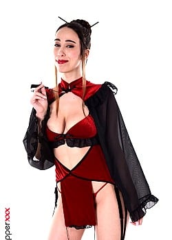 Camila Nissa image 4 of 4