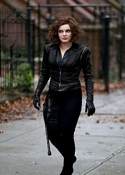 Camren Bicondova image 1 of 4