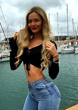 Cansu Taskin image 2 of 4