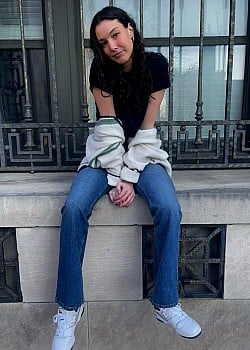 Cara Cresse image 2 of 4