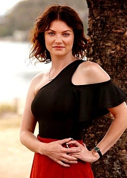 Cariba Heine image 3 of 5