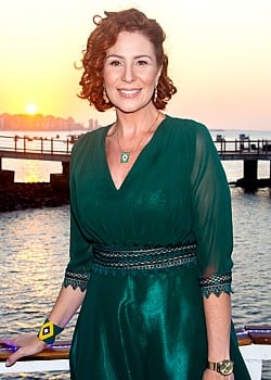 Carla Zambelli image 2 of 2