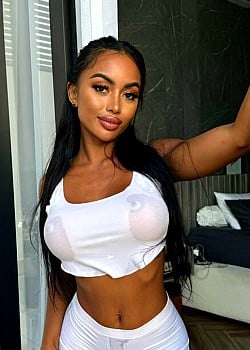 Carlita Filipina image 1 of 3