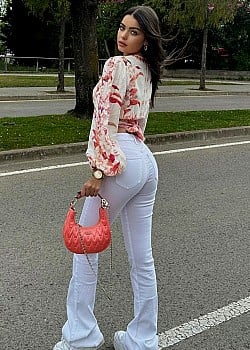 Carlota Torres image 3 of 4