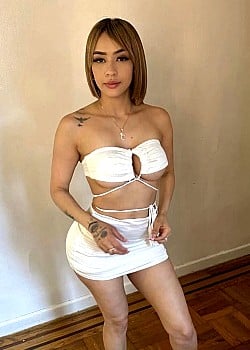 Carol Ulloa image 3 of 4